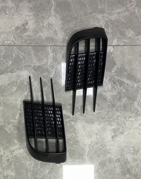 VW Golf Mk6 GTI Front Foglight Cover / Grille