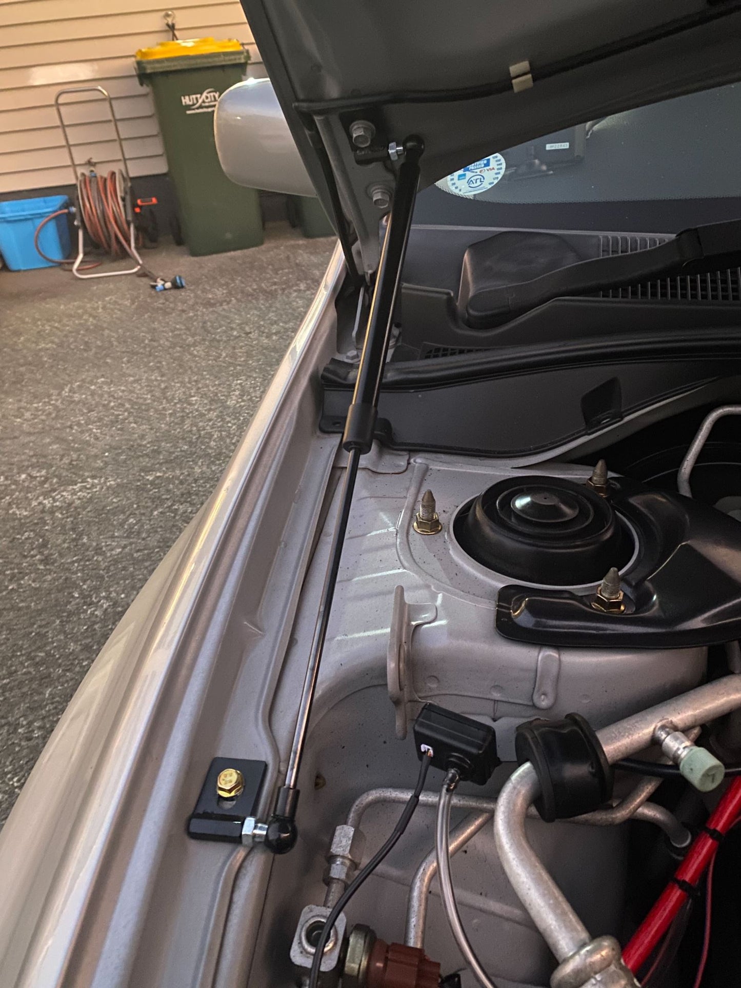 Mitsubishi Lancer Evolution 7 - 9 (CT9A) Bonnet Gas Struts - Boosted Kiwi