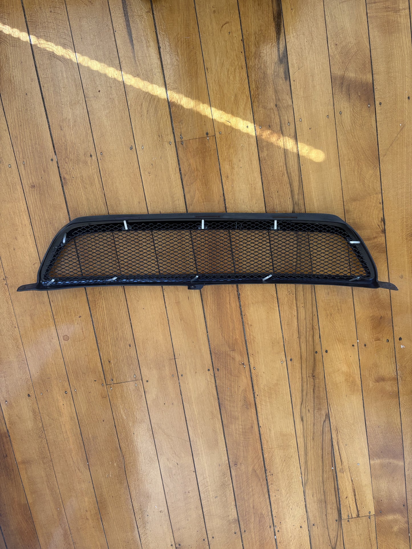 Toyota Altezza / Lexus IS200 IS300 Front Grill / Grille (1998 - 2005)