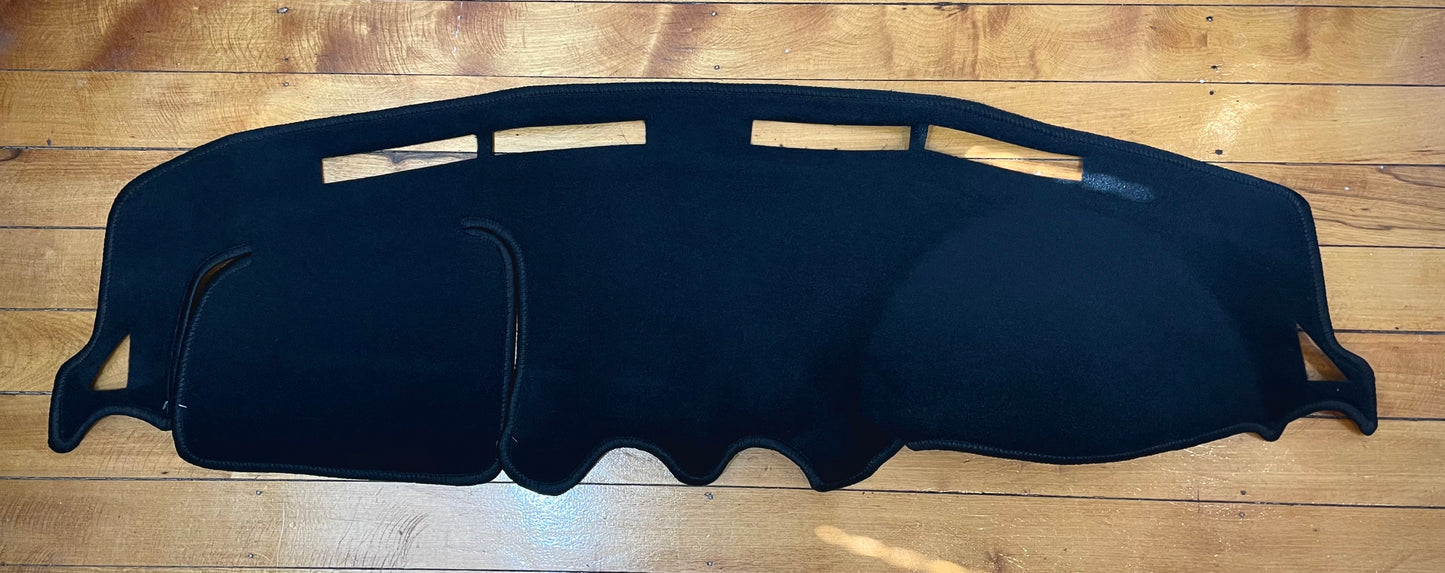 Mazda Mx5 Miata / Roadster Dash Mat (1998 - 2005) - NB